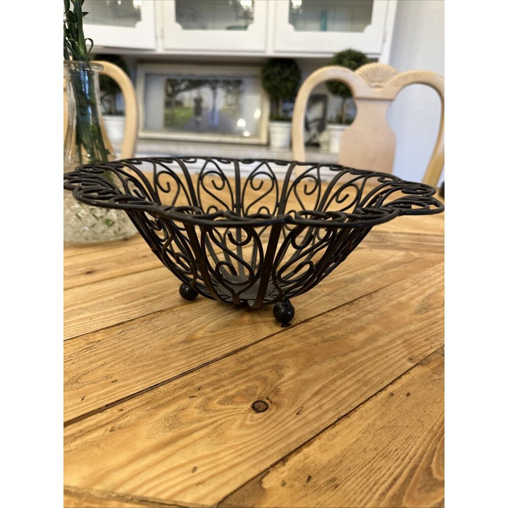 Black Decorative Footed 10 1/2 In Diameter Bowl Fruit/Bread/Rolls Table‎ Basket